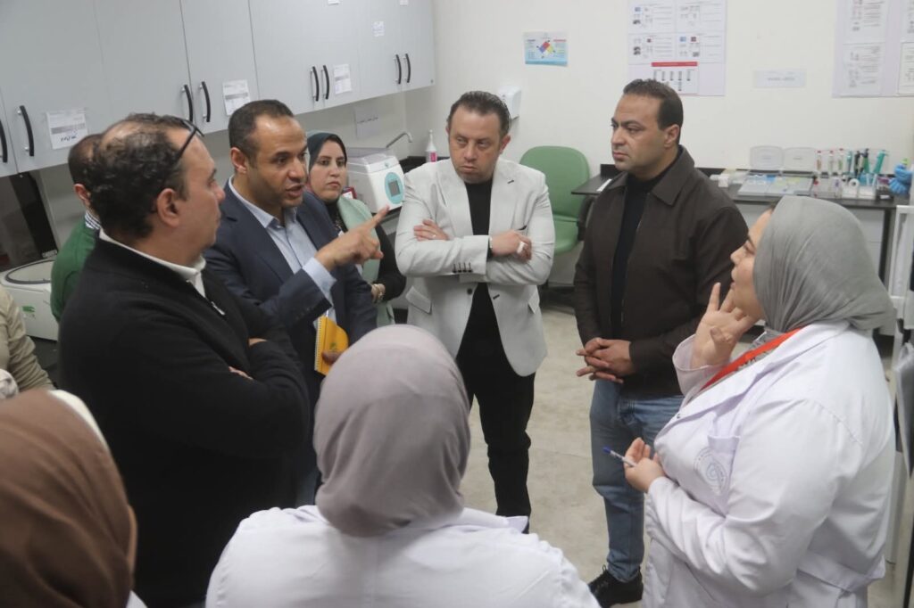 img-20260405-wa00488433271410620162157-1024x682 جولة تفقدية لتعزيز جودة الخدمات الصحية بمنشآت الهيئة العامة للرعاية الصحية بالسويس