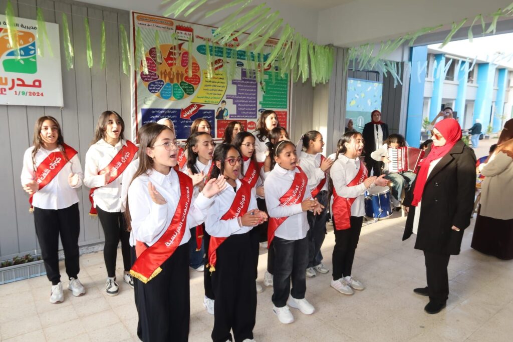 img-20260406-wa00232058261425382260452-1024x683 محافظ السويس يطلق مبادرة نجوم الملاعب في كل مدرسة بطل من مدرسة اللغات الفرنسية بحي السويس