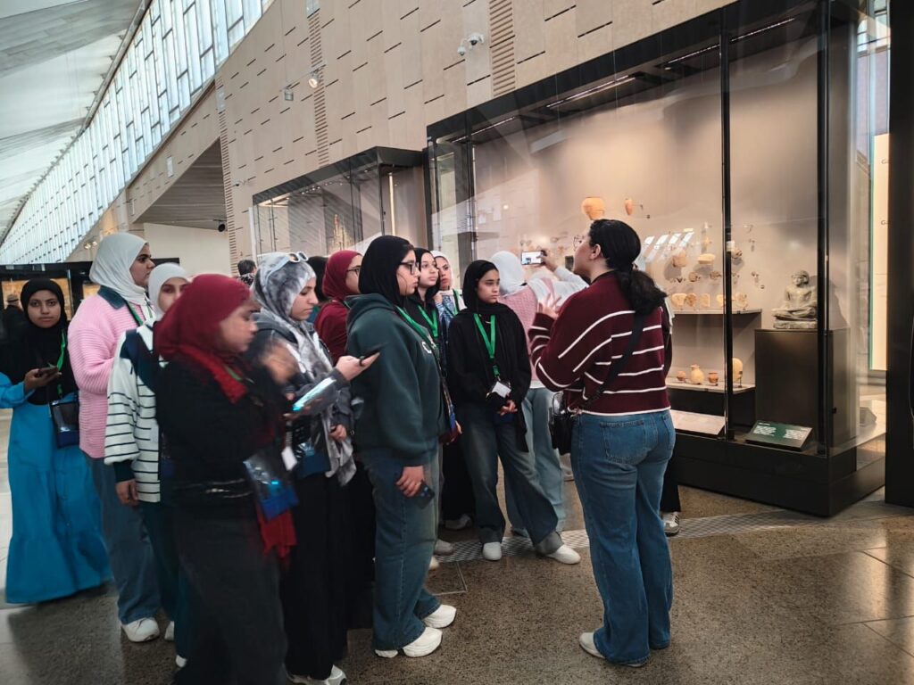 img-20260406-wa01264580457938796472507-1024x768 محافظة الجيزة تنظم رحلة ترفيهية لأبناء المؤسسات إلى المتحف المصري الكبير احتفالًا بيوم اليتيم