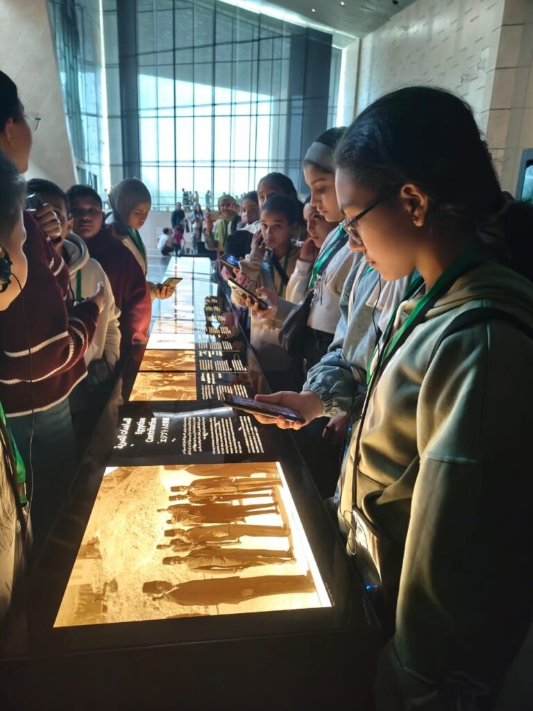 img-20260406-wa01275315355981738950558-768x1024 محافظة الجيزة تنظم رحلة ترفيهية لأبناء المؤسسات إلى المتحف المصري الكبير احتفالًا بيوم اليتيم