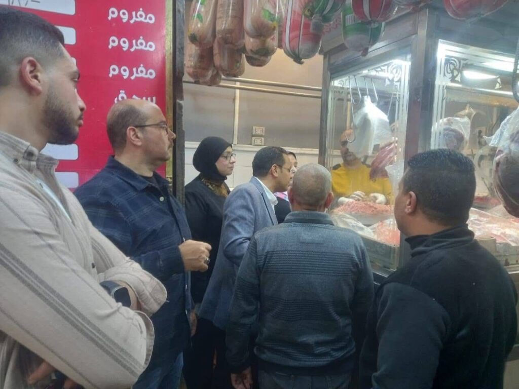 img-20260407-wa00043409529152477457920-1024x768 حملة بحي الأربعين بالسويس لمتابعة سلامة الغذاء وضبط الأسعار ومراجعة التراخيص وإغلاق المحال العامة 9 مساء.