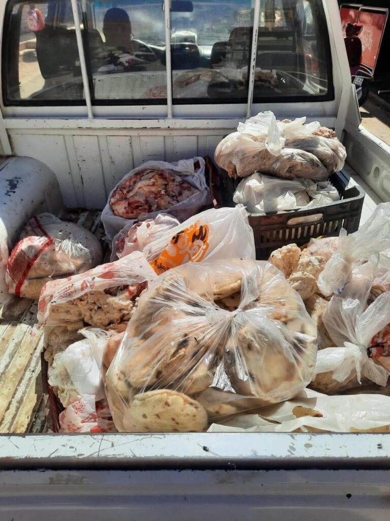 img-20260407-wa00054118826406310760801-768x1024 حملة بحي الأربعين بالسويس لمتابعة سلامة الغذاء وضبط الأسعار ومراجعة التراخيص وإغلاق المحال العامة 9 مساء.