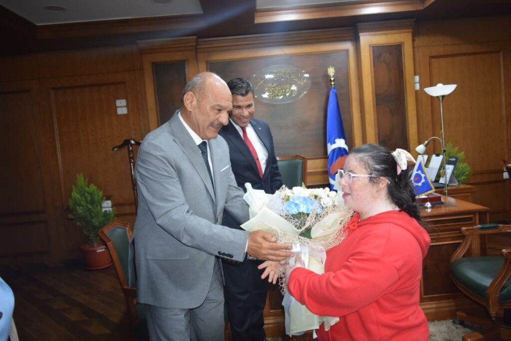 img-20260407-wa00667687749843060135968-1024x683 محافظ السويس يستقبل رئيس مجلس إدارة جمعية الصفاء لبحث دعم أنشطة أطفال ذوي الهمم وتنمية مواهبهم .