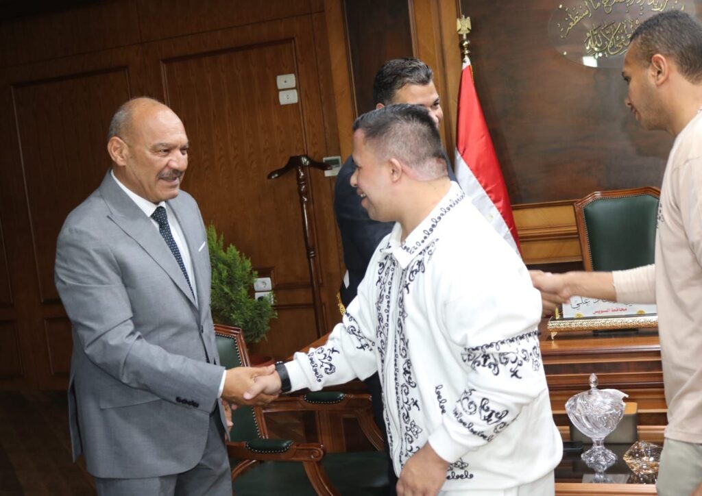 img-20260407-wa00674714337201872374380-1024x724 محافظ السويس يستقبل رئيس مجلس إدارة جمعية الصفاء لبحث دعم أنشطة أطفال ذوي الهمم وتنمية مواهبهم .