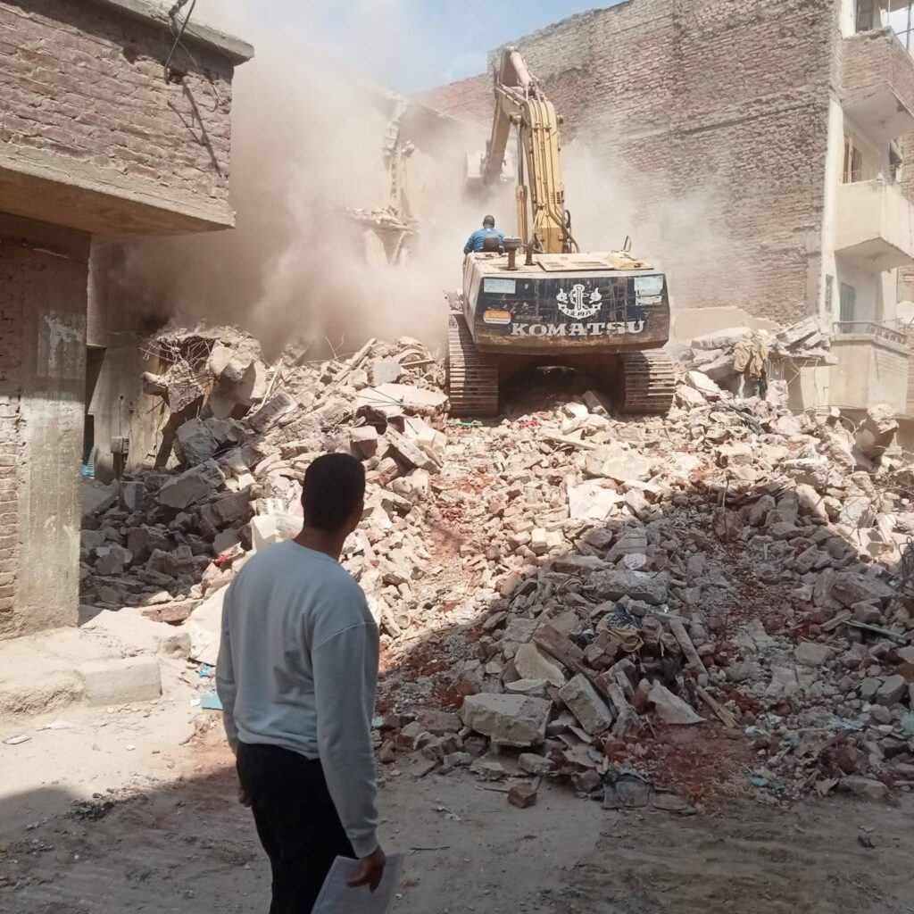 img-20260407-wa01034220582698561020201-1024x1024 إزالة فورية لعقار آيل للسقوط حفاظًا على أرواح المواطنين