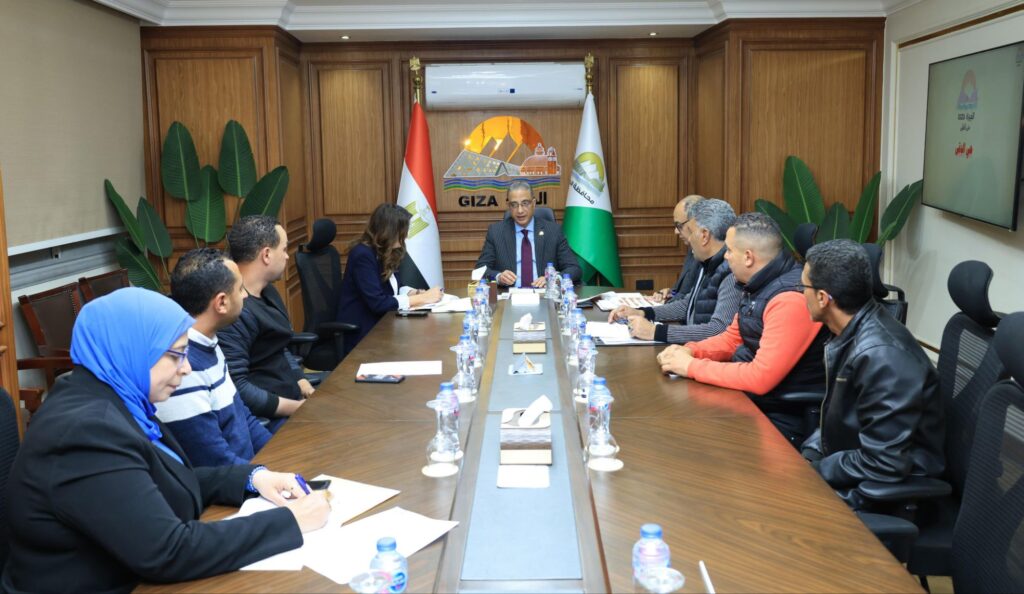 img-20260407-wa01099219265136098472519-1024x594 محافظ الجيزة يبحث ملفات التصالح والتراخيص والنظافة في حي الدقي