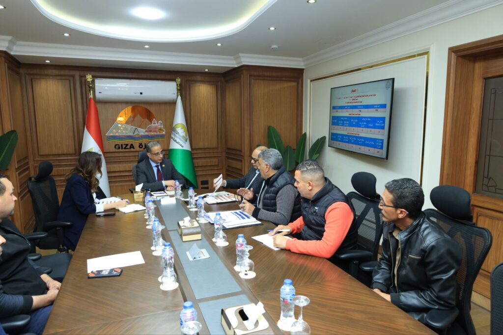 img-20260407-wa01112064873428121791652-1024x683 محافظ الجيزة يبحث ملفات التصالح والتراخيص والنظافة في حي الدقي