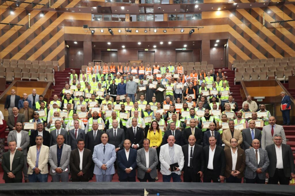 img-20260408-wa00634652804604124376872-1024x683 في لفتة إنسانية تعكس التقدير العميق لجهود العاملين بمحافظة الجيزة