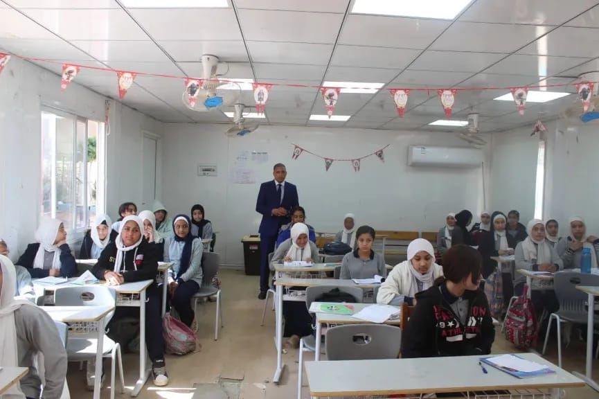 جولة مفاجئة لوكيل تعليم الجيزة داخل مدارس الهرم