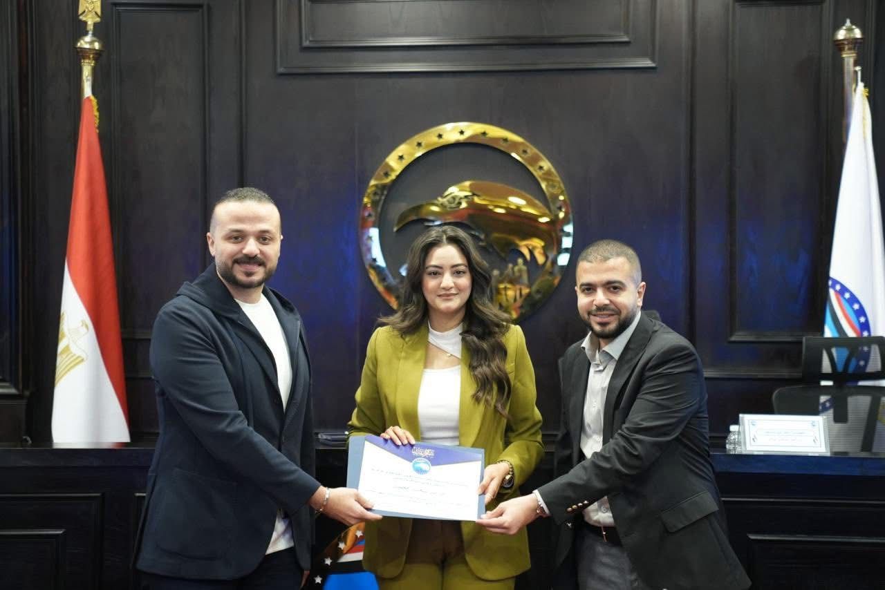 أمانة العمل الجماهيري بحزب مستقبل وطن يكرم الإعلامية مريم سعيد عن تقديم برنامج “في ضهر الشقيانين