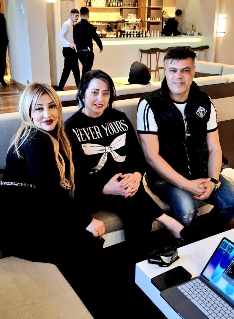 img-20260409-wa01127673765863475200556-753x1024 بمهرجان الأيام السينمائية الدولية بسطيف تستقبل هند عاكف وعايدة رياض بالورود