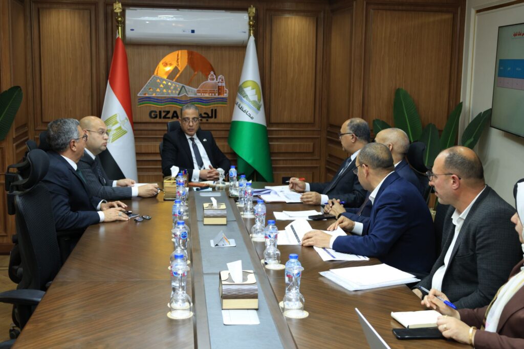 img-20260411-wa00658441736480522612669-1024x683 محافظ الجيزة يتابع مع رئيس مركز أبو النمرس جهود تحسين الخدمات والتصدي لمخالفات البناء