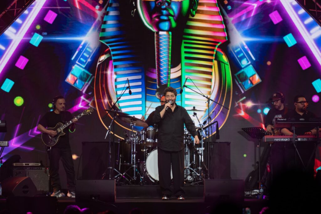 img-20260412-wa0069282925316786965833-1024x683 حميد الشاعري يشعل أبوظبي بحفل كامل العدد ويؤكد: الدار أمان.. ولفتة إنسانية لعروسين