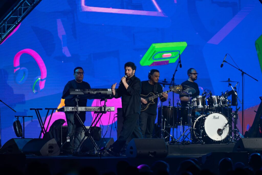 img-20260412-wa00725619843668270155508-1024x683 حميد الشاعري يشعل أبوظبي بحفل كامل العدد ويؤكد: الدار أمان.. ولفتة إنسانية لعروسين