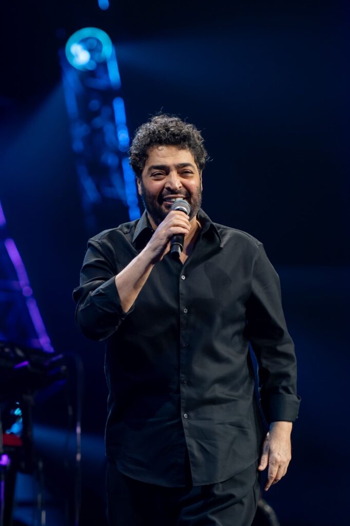 img-20260412-wa00738852281633314425816-682x1024 حميد الشاعري يشعل أبوظبي بحفل كامل العدد ويؤكد: الدار أمان.. ولفتة إنسانية لعروسين