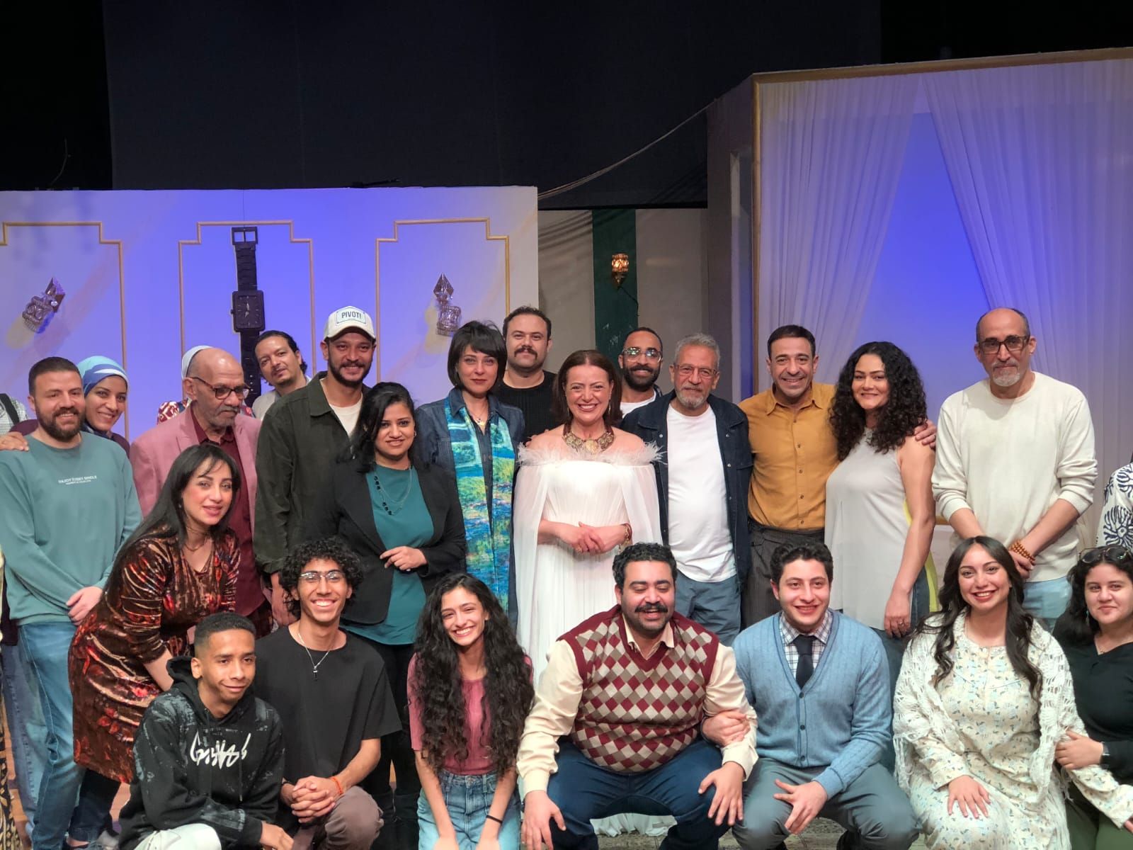 نجوم الفن يتابعون “أداجيو”.. أحمد خالد صالح وصبري فواز ونورهان شعيب ضمن الحضور