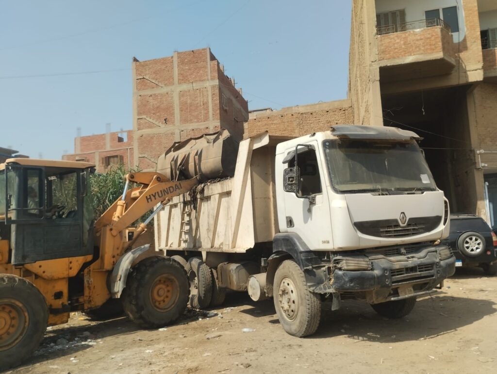 img-20260416-wa00628020822782119245198-1024x771 محمد سمير يترأس حملة نظافة مكبرة وشفط المياه من قرى المنوات وطموه بأبو النمرس