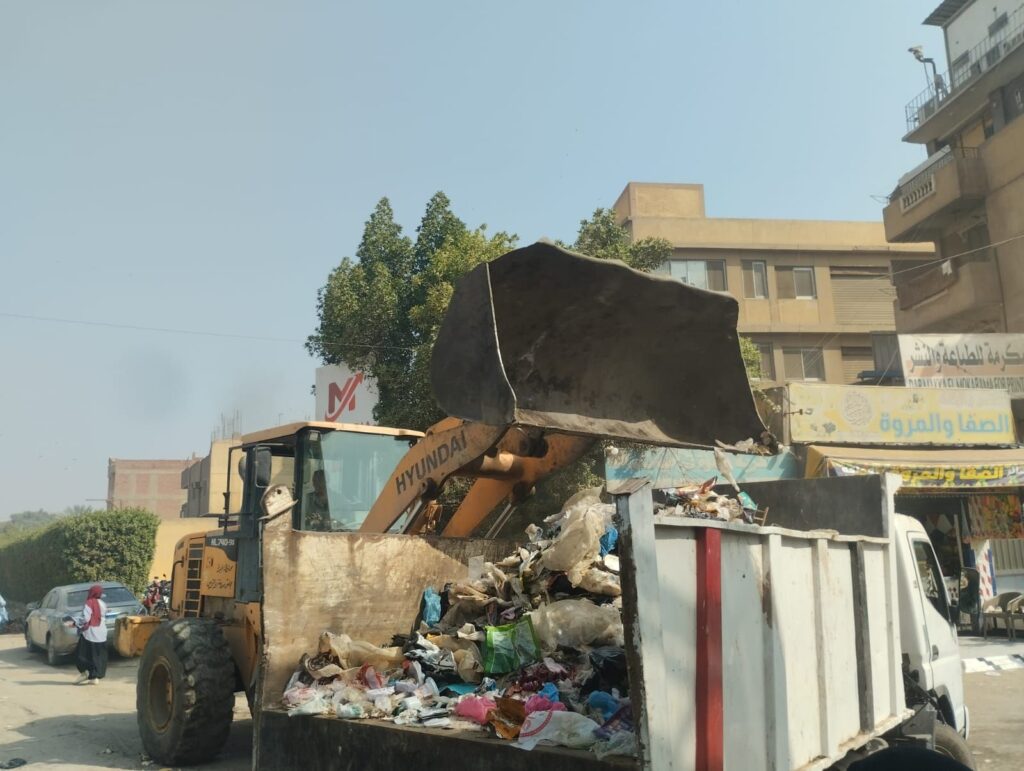 img-20260416-wa00783265850092451475445-1024x771 رئيس مركز أبو النمرس يوجه بحملة نظافة مكبرة بالمنوات وشفط المياه من طموه