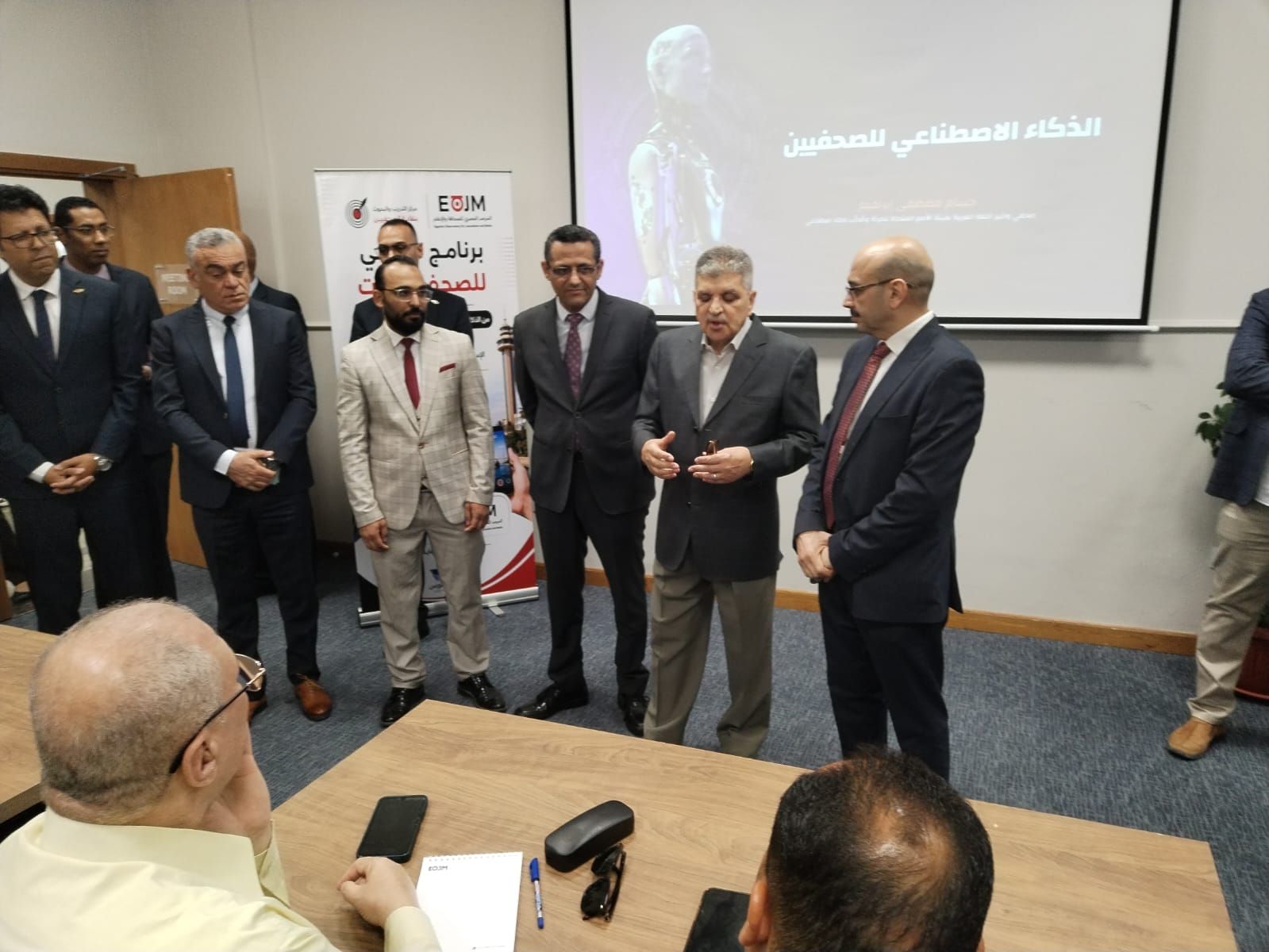 الفريق أسامة ربيع ونقيب الصحفيين يشهدان فعاليات افتتاح البرنامج التدريبي للصحفيين بمركز الإبداع والتميز