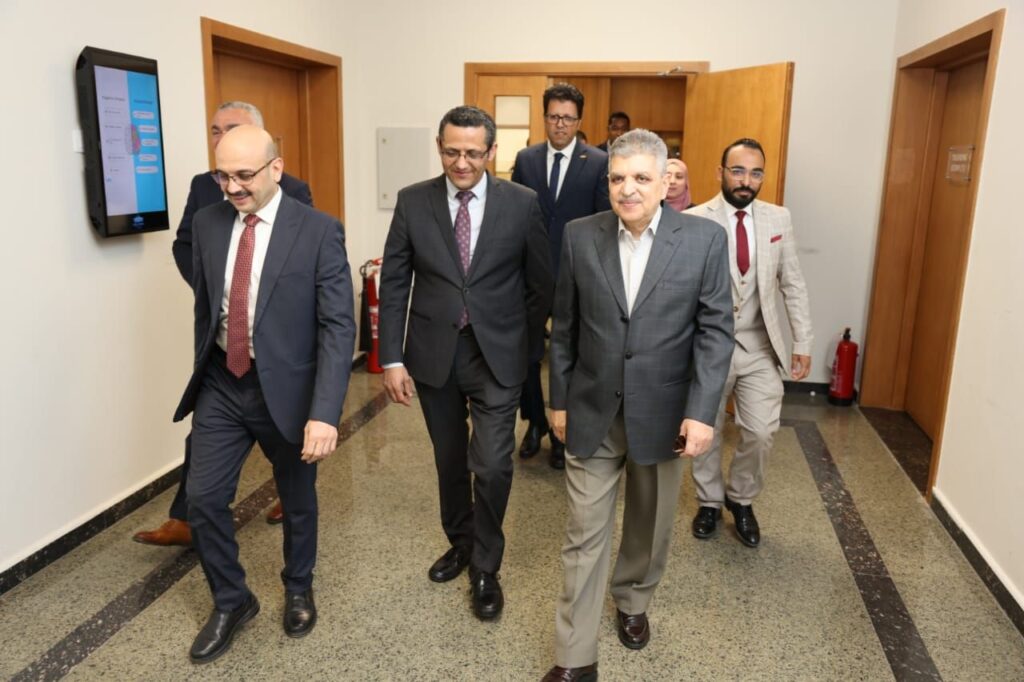 img-20260418-wa00435296121288574226535-1024x682 الفريق أسامة ربيع ونقيب الصحفيين يشهدان فعاليات افتتاح البرنامج التدريبي للصحفيين بمركز الإبداع والتميز