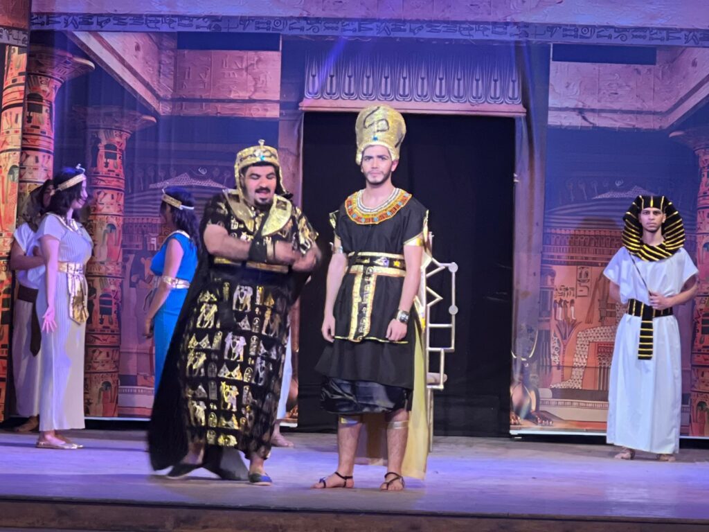 img-20260419-wa00032752286898597261547-1024x768 حورية فرغلى تحقق المعادلة الصعبة بين الخيال و الواقع