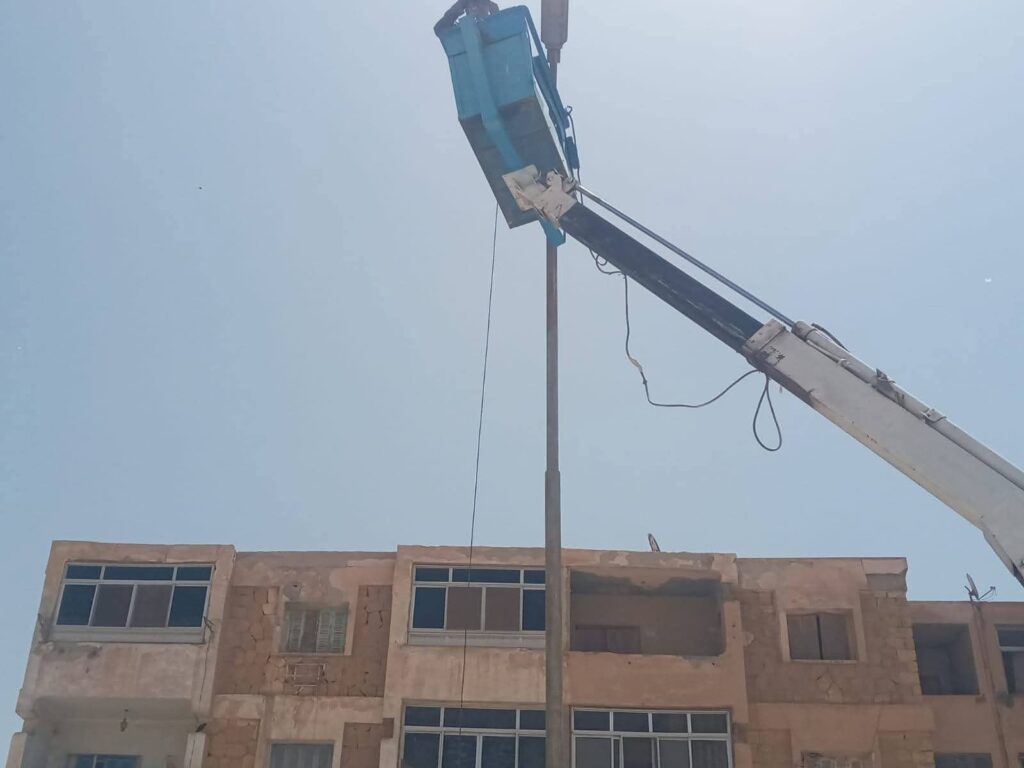 img-20260419-wa00583697712408260790175-1024x768 بالسويس متابعة جهود أعمال إصلاح وصيانة وتأمين الأعمدة الكهربائية بحي فيصل