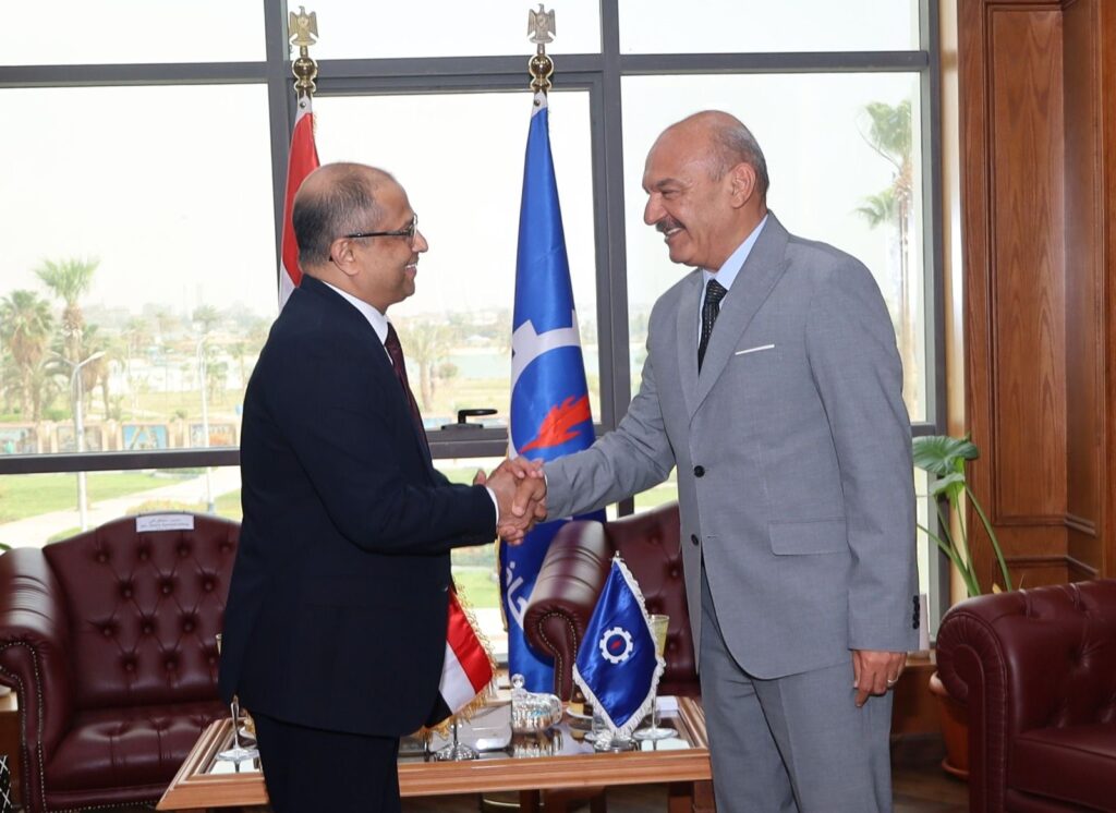 img-20260419-wa00778407115332032996311-1024x746 محافظ السويس يستقبل سفير دولة سريلانكا بالقاهرة لبحث سبل التعاون في مجال الإستثمار والتجارة