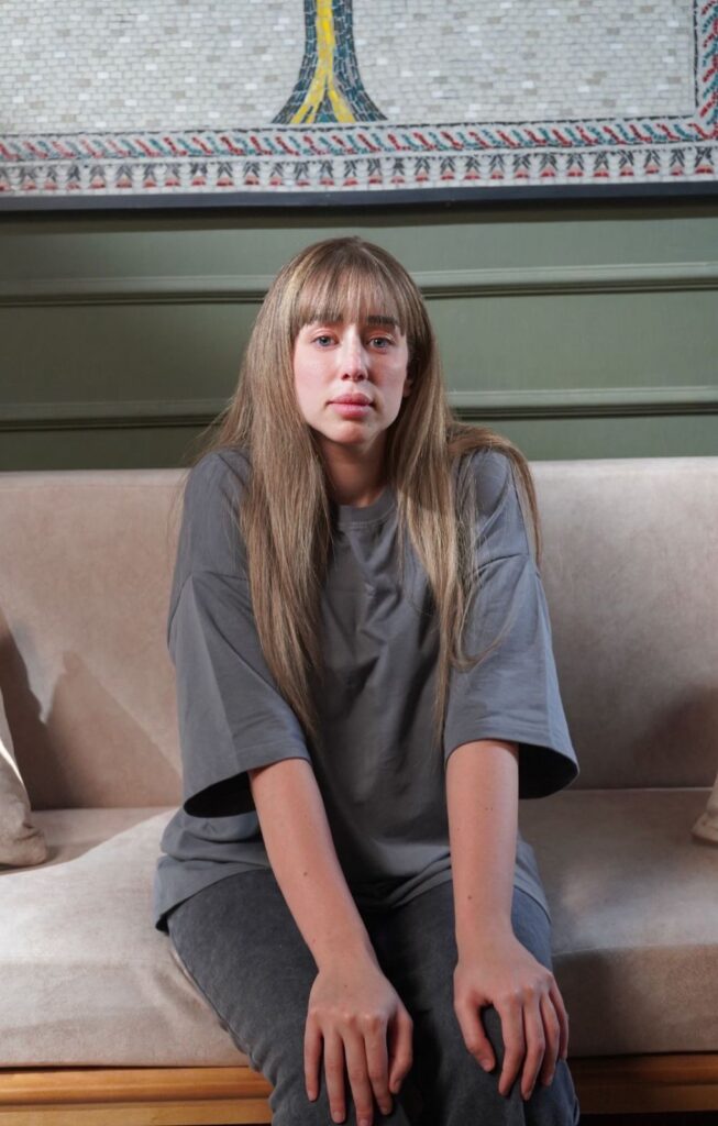 img-20260420-wa00398278171798202839864-653x1024 من أعلى الأصوات في مهرجان أسوان.. فرح الزاهد تعرض تجربة إنسانية من قلب الألم والوعي