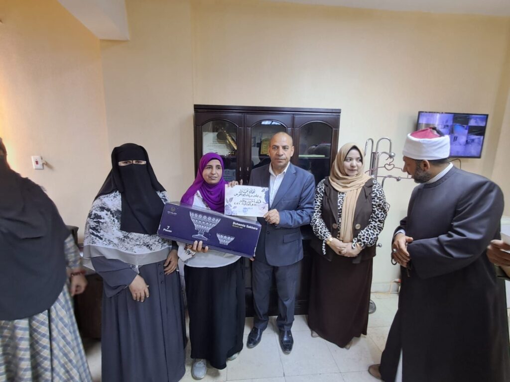 img-20260421-wa00332130222317583853493-1024x768 رئيس مدينة أبو النمرس بجنوب الجيزة يُكرم الأمهات المثالية بالمركز