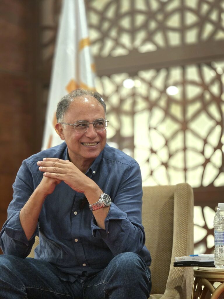 img-20260422-wa01159115486540695464087-768x1024 نجوم الفن والمجتمع في ندوة ثمرة طه إلياس لعبد الرحيم كمال و التي أدارها أشرف عشماوي