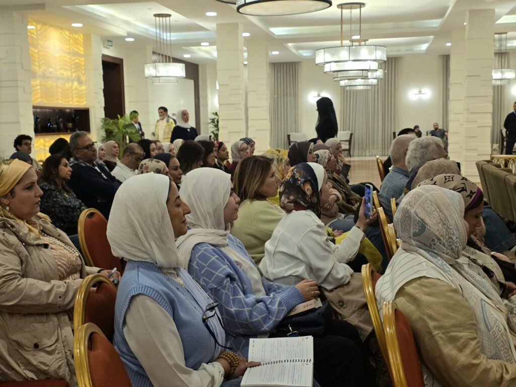 img-20260422-wa0125766583781663010874-1024x768 نجوم الفن والمجتمع في ندوة ثمرة طه إلياس لعبد الرحيم كمال و التي أدارها أشرف عشماوي