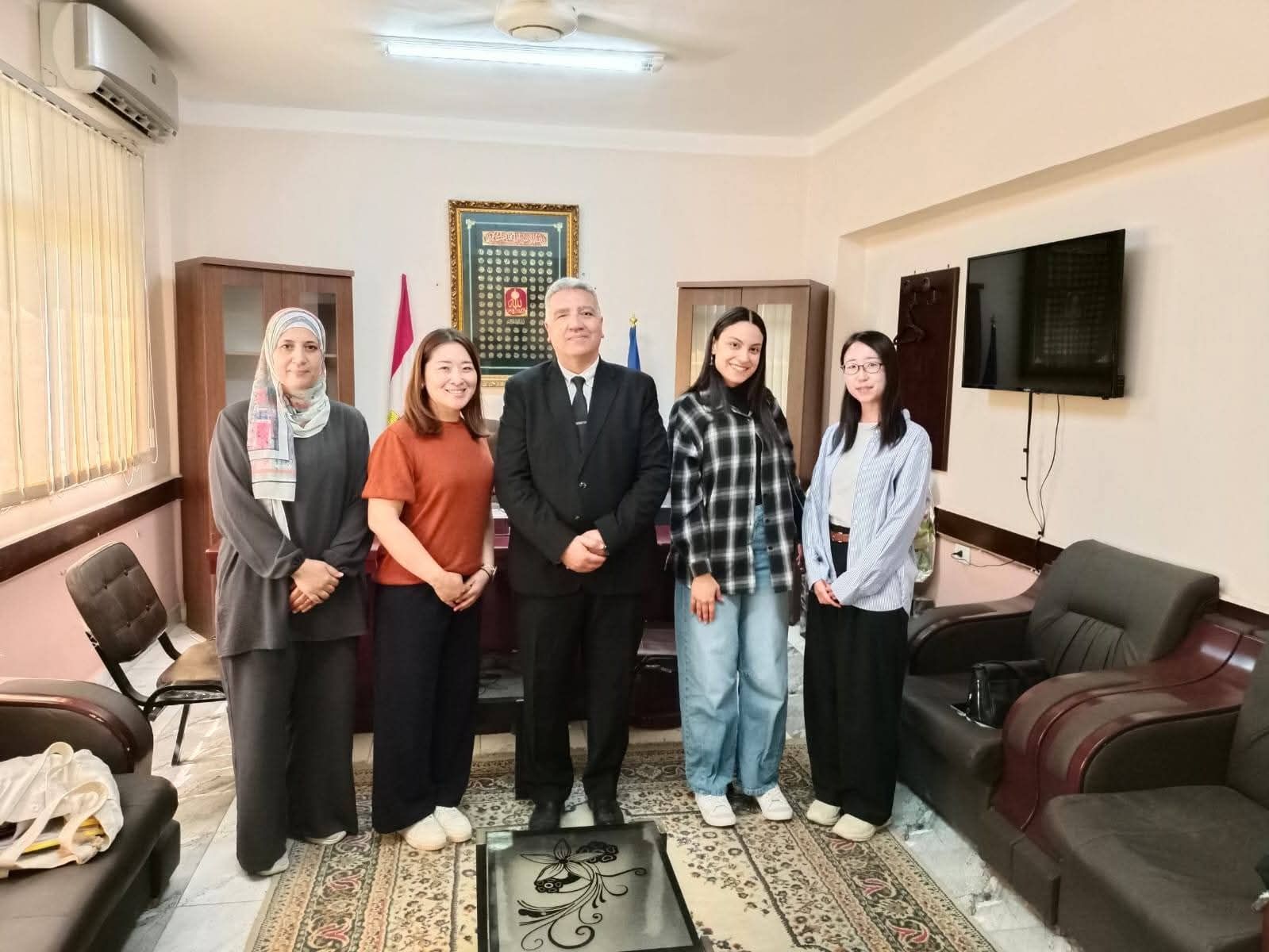 مسئولي هيئة الچايكا اليابانية يلتقون بوكيل وزارة التضامن الإجتماعي بالسويس