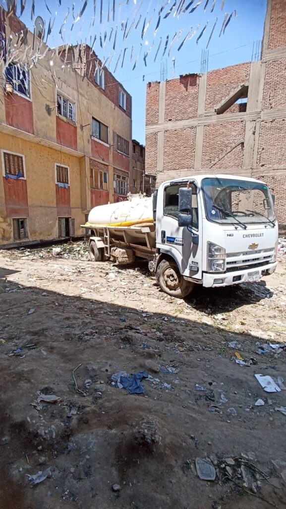 img-20260422-wa01681342402729544326658-577x1024 شفط المياه الجوفية من الشوارع المتضررة بطموه ورفع القمامة بتوجيه رئيس مدينة أبو النمرس