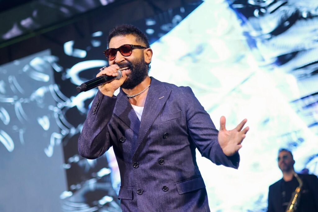 img-20260423-wa00208043862234855875904-1024x683 أحمد سعد يشعل حفلًا ضخمًا بالقاهرة بحضور جماهيري كبير وتنظيم مميز لوليد منصور
