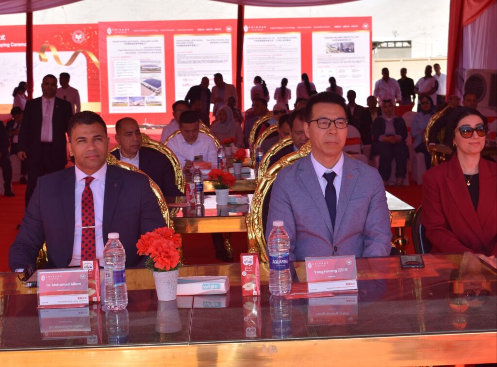 img-20260423-wa00815176284357462811724-1024x756 نائب المحافظ يضع حجر اساس مصنعًا جديدًا للملابس الجاهزة بالمنطقة الحرة نيابةً عن محافظ السويس