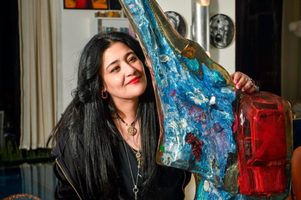 img-20260423-wa01283451334950410298763-1024x683 شاليمار شربتلي.. فنانة سعودية تصل بأعمالها إلى متحف اللوفر وتؤكد حضورها في الفن التشكيلي العالمي