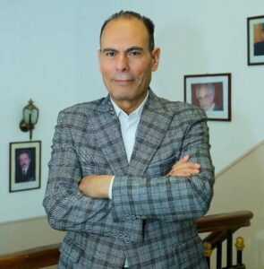 img-20260424-wa00518458102449568050824-295x300 بين جلال المنجز وضجيج الإدعاء : عبده الزراع .. حين تغدو القامة هدفاً لسهام العبث