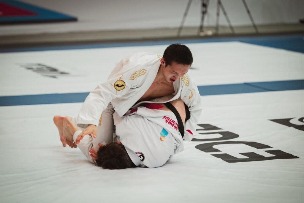 img-20260424-wa00588385914145632447799-1024x683 رابطة أبوظبي لمحترفي الجوجيتسو تنظم بطولة جنوب الإكوادور الإقليمية تحت رعاية "إيدج"