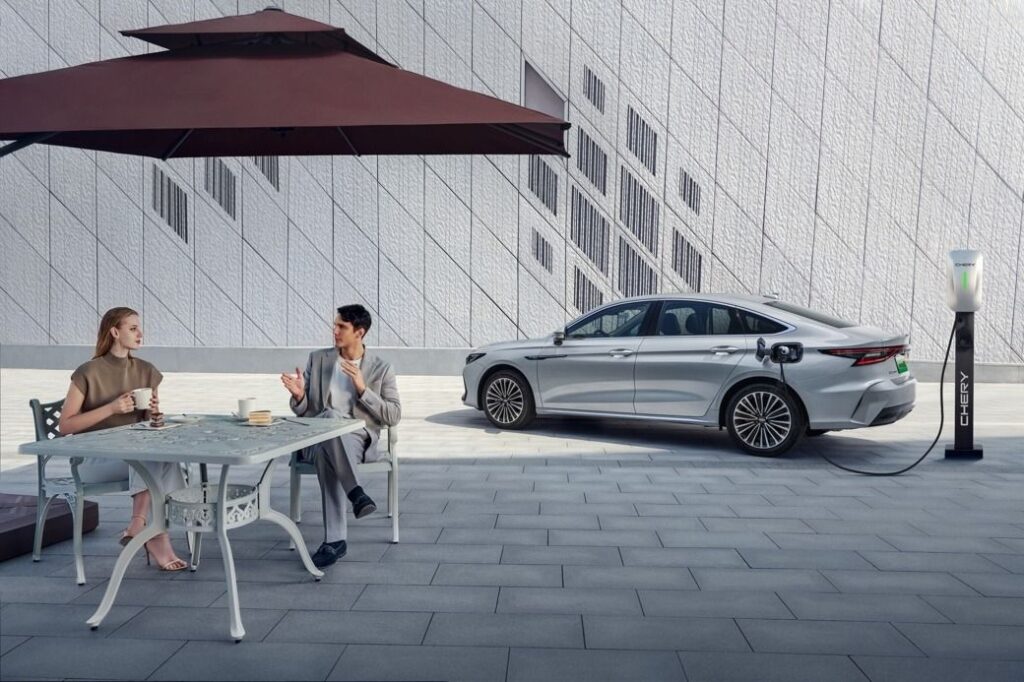 img-20260426-wa00085748743416760466884-1024x682 شيري تطلق تجربة قيادة عالمية غير مسبوقة في تشنجده وتكشف عن رؤيتها المتكاملة لتنقّل العائلة