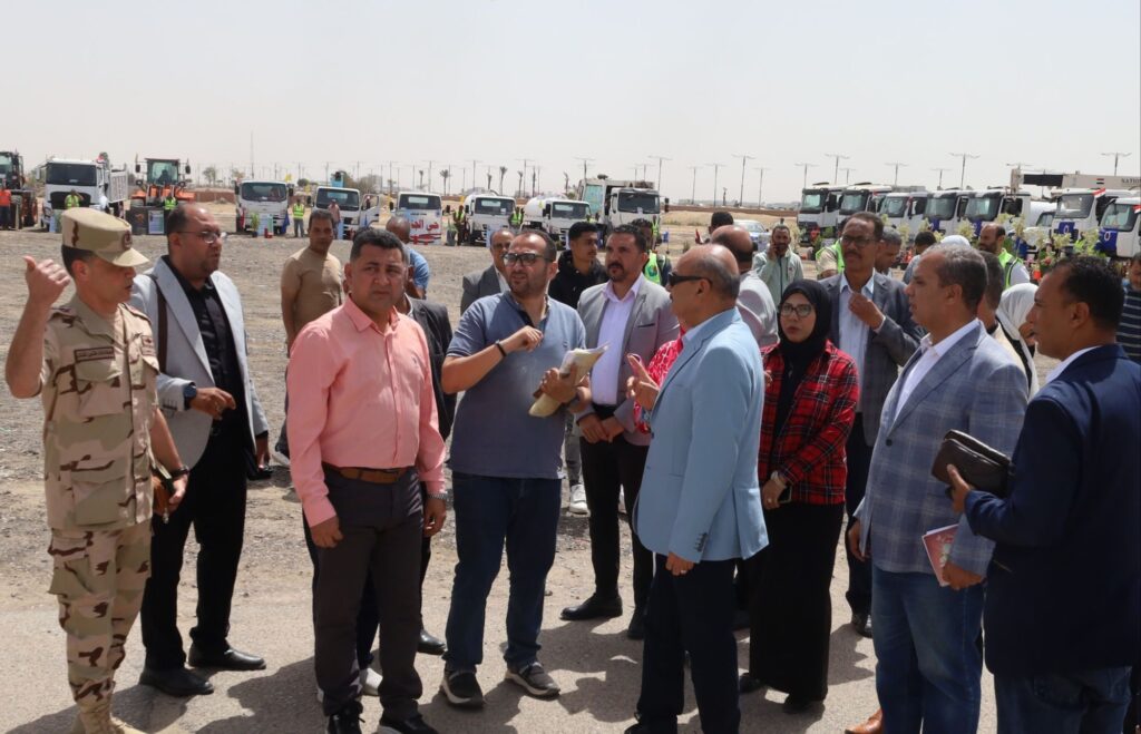 img-20260426-wa00203183514164260138145-1024x659 محافظ السويس يتفقد إصطفاف المعدات والمركبات للاطمئنان على جاهزيتها لمواجهة الأزمات والطوارىء