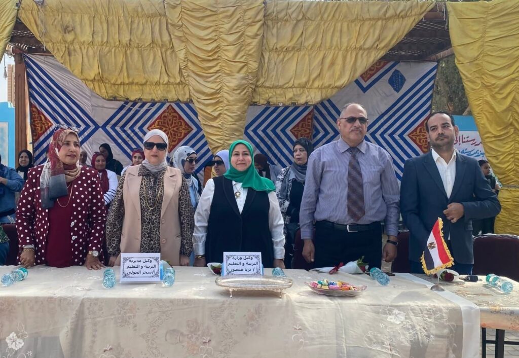 img-20260426-wa00452019395752226163838-1024x706 ثريا منصور تؤكد أهمية الأنشطة التربوية بالسويس  تنمية مهارات الطلاب وتحفيز التفوق