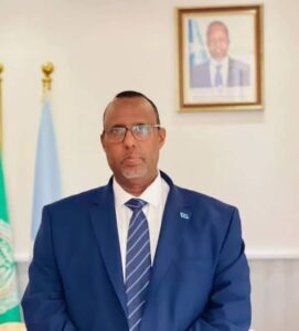 img-20260427-wa00316912335373866869171-271x300 سفير الصومال بالقاهرة يعزي رئيس الوزراء المصري في وفاة والده