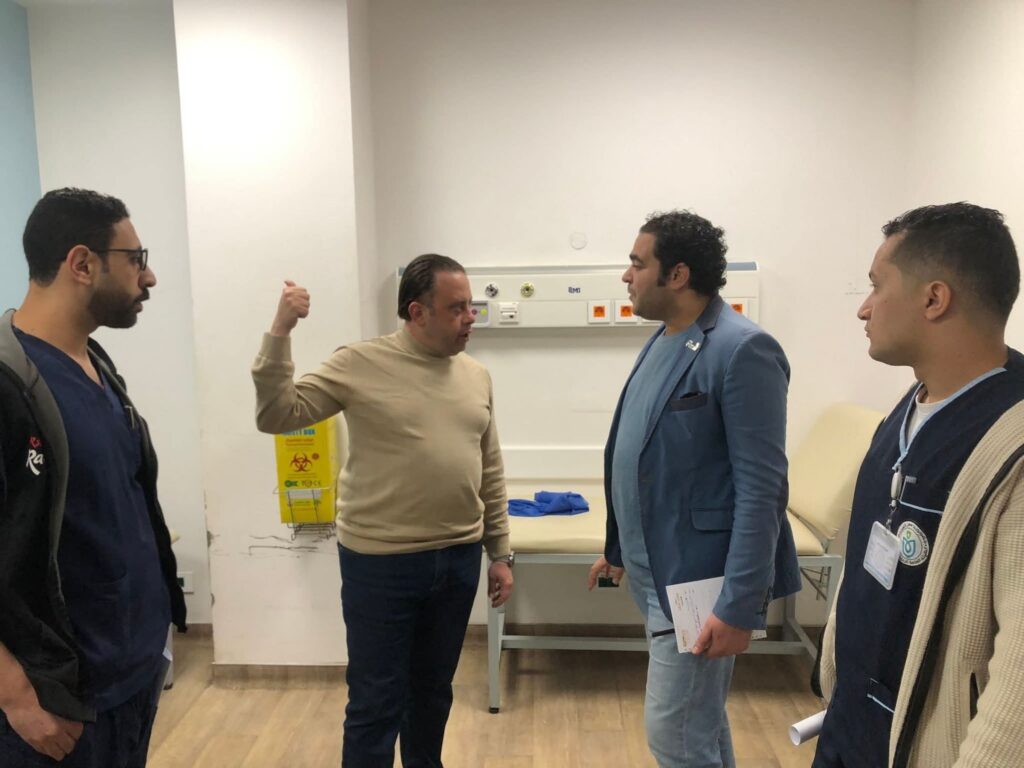 img-20260427-wa00508103455733027095485-1024x768 إستمرار الجولات المروريه لرئيس إقليم القناه بمنشأت هيئة الرعاية الصحية بالسويس