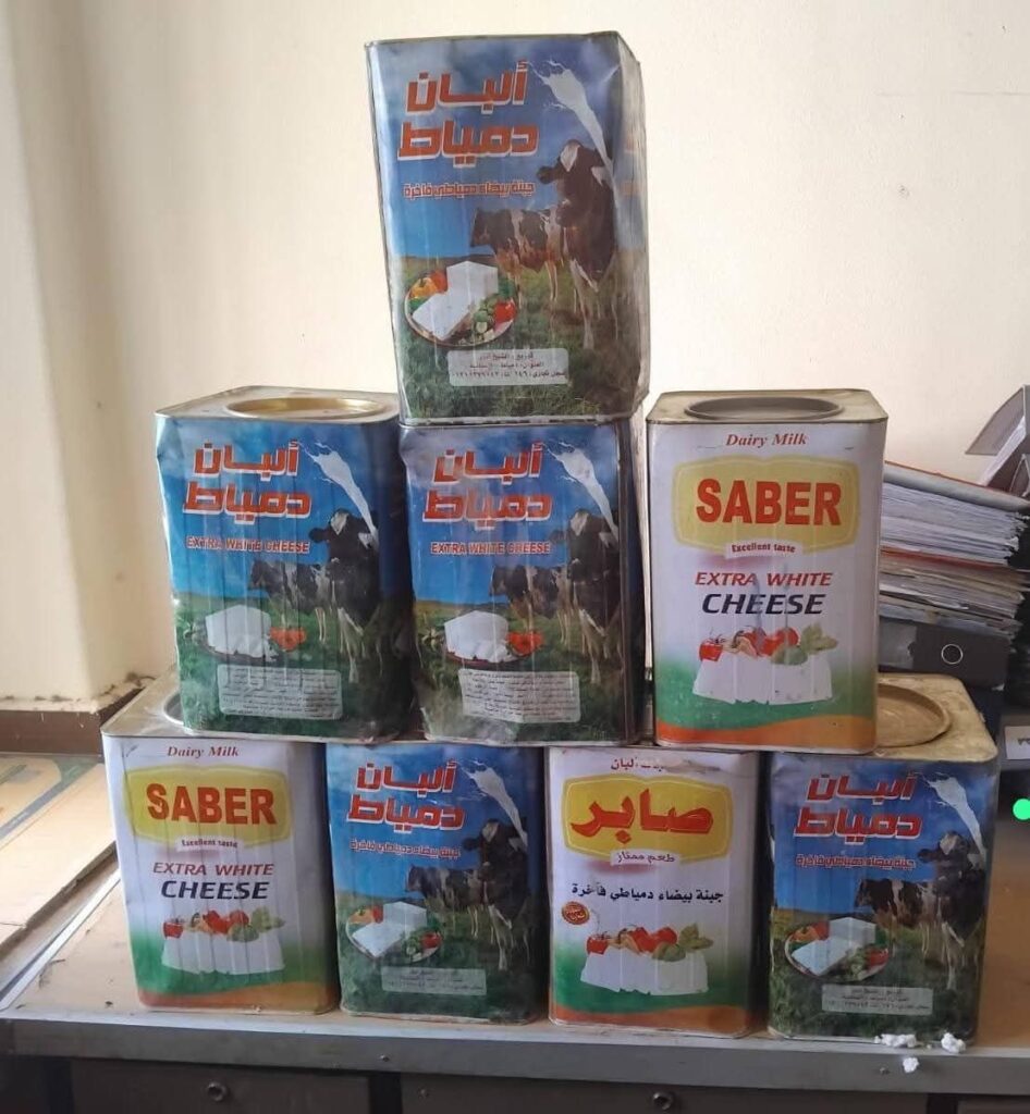 img-20260427-wa00791746864771235164519-946x1024 تموين السويس يقوم بحملة لضبط أطعمة فاسدة داخل الأسواق