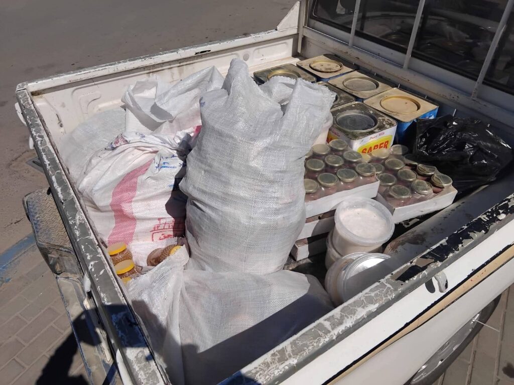 img-20260427-wa00843806288334497711119-1024x768 تموين السويس يقوم بحملة لضبط أطعمة فاسدة داخل الأسواق