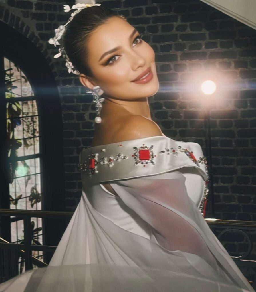 img-20260428-wa00061317397268795873726-895x1024 أمام 6 الاف مشاهد.. حفل تاريخي لأصالة في العاصمة الفرنسية باريس