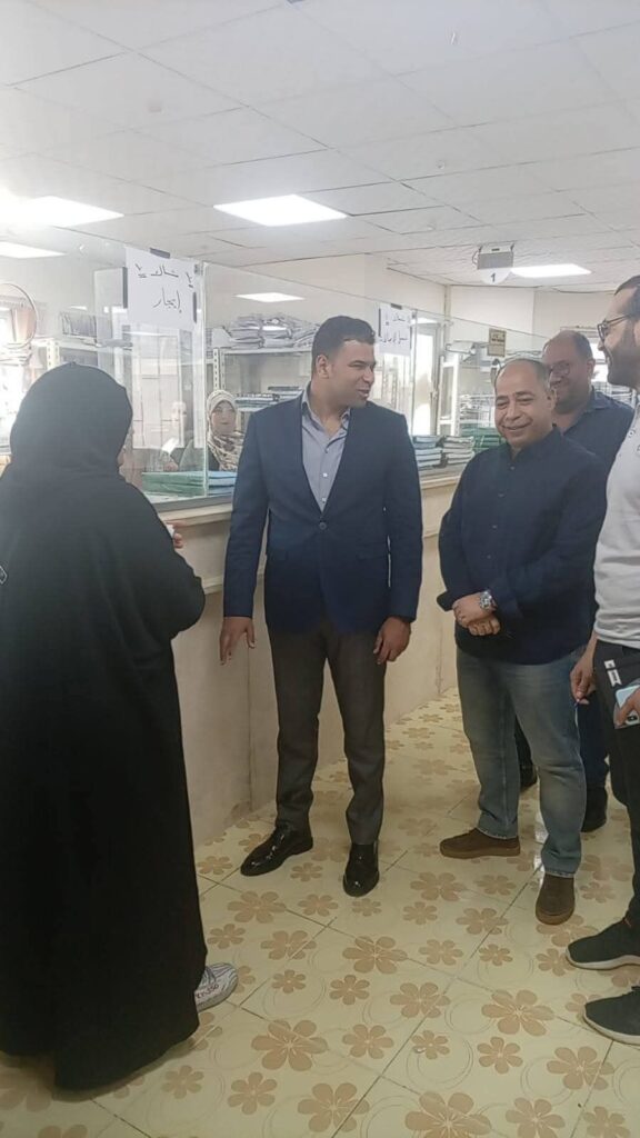 img-20260428-wa01148969663186960759763-576x1024 اللواء هشام همام رئيس حي عتاقة يستقبل نائب محافظ السويس بالمركز التكنولوجي