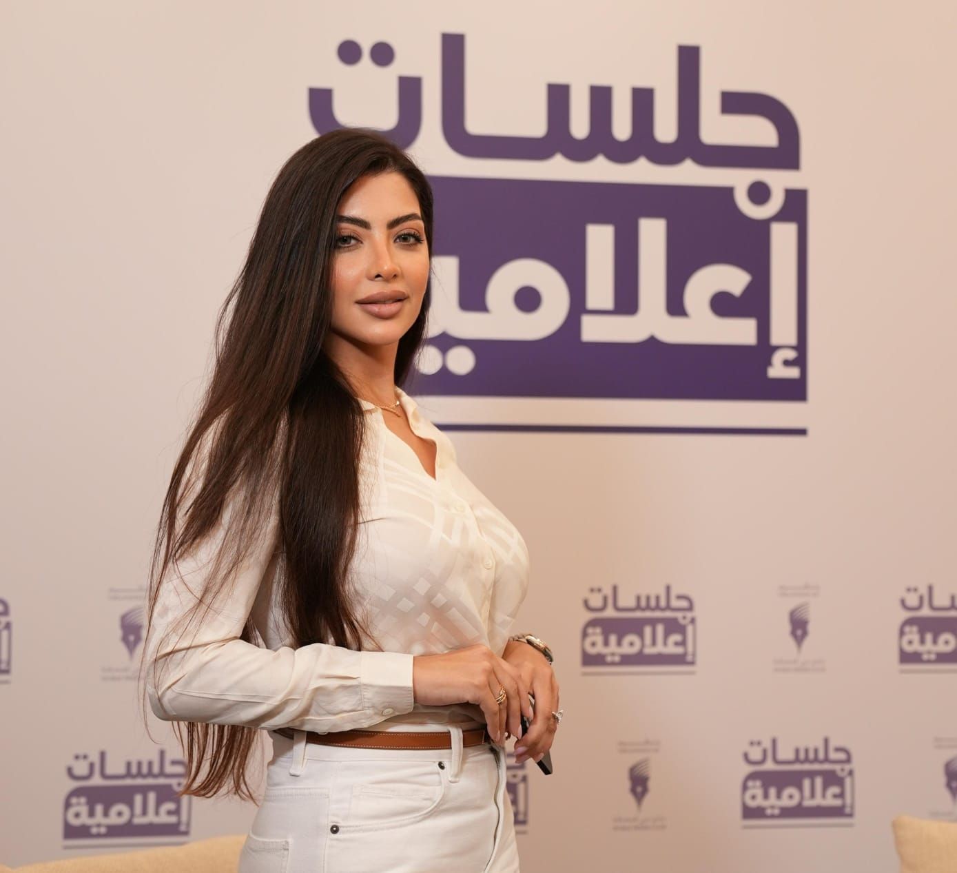 دعاء صلاح تشارك جمهورها بحضورها جلسات إعلامية