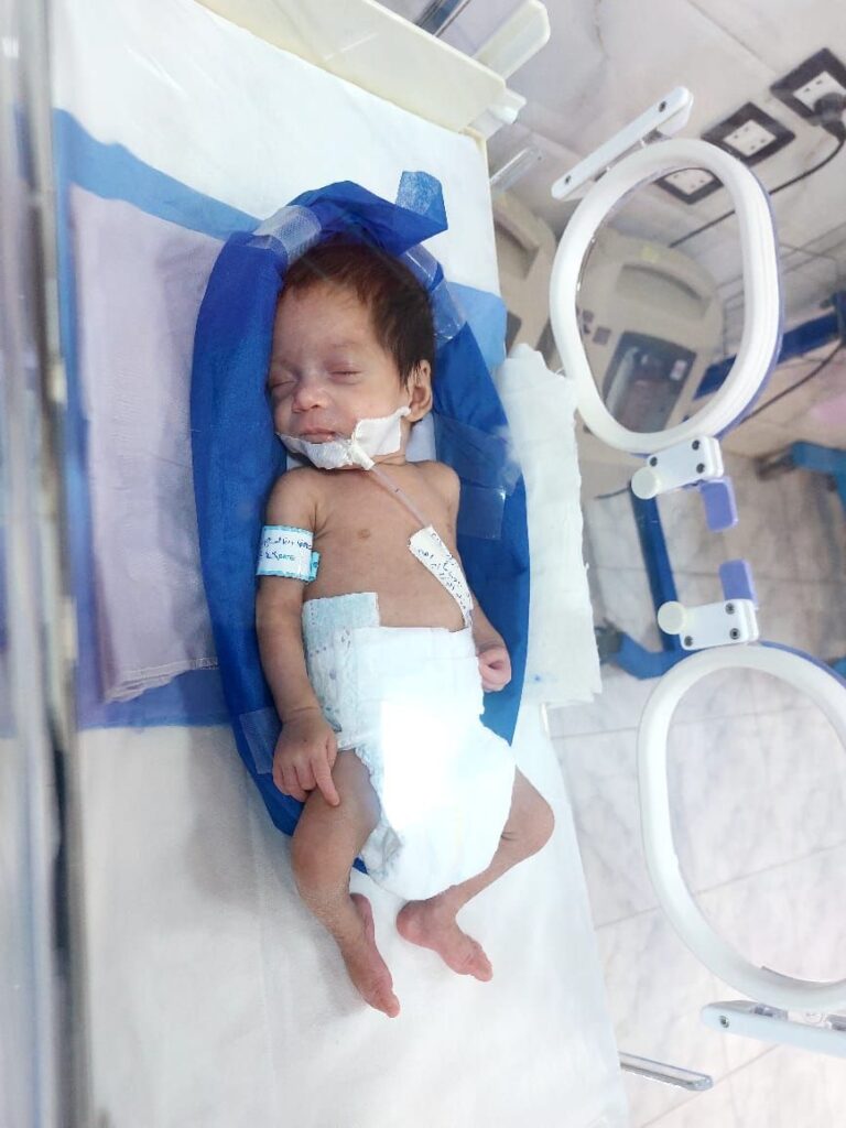 messenger_creation_228e68c3-8598-409b-ab16-e3d071b7b0b89222918947034819084-768x1024 صحة الشرقية : إنقاذ حياة طفلة وزنها ٩٠٠ جرام بحضانات مستشفى الإبراهيمية المركزي