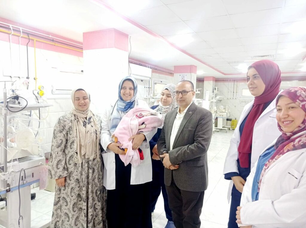 messenger_creation_90296c61-6715-4797-9440-ba0a9c97dbdd6504926744470440429-1024x765 صحة الشرقية : إنقاذ حياة طفلة وزنها ٩٠٠ جرام بحضانات مستشفى الإبراهيمية المركزي